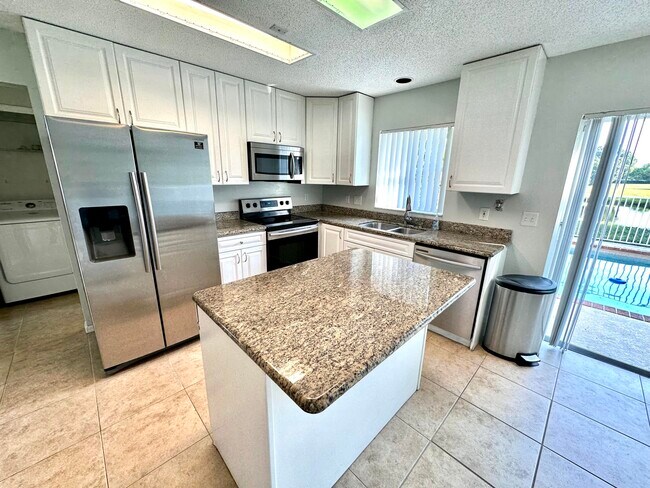Building Photo - 2698 Linkside Dr