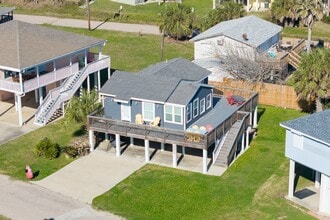 Building Photo - 4211 Surf Dr