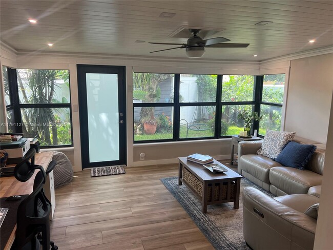 Foto del edificio - 5001 SW 90th Terrace