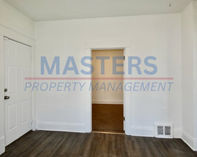 Building Photo - 420 Everett St