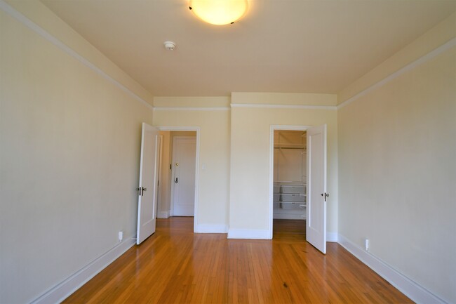 Building Photo - 398 W Portal Ave