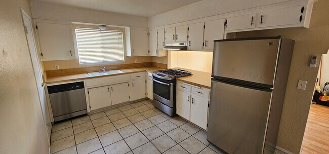 Foto del edificio - Cozy 3-bedroom, 2-bath with NEW Mini Split A/C