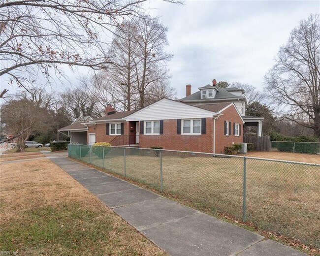 Foto del edificio - 3100 Norway Pl