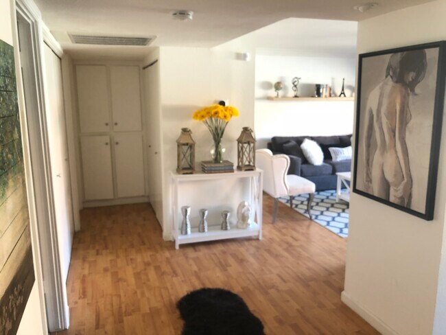 Foto del edificio - 400 N Sunrise Way