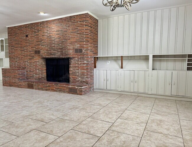 Foto del edificio - Mid-century 3-bedroom, 2-bathroom home!