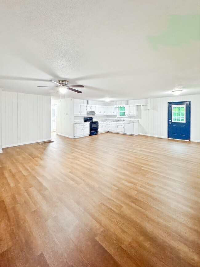 Foto del edificio - 577 Co Rd 1805