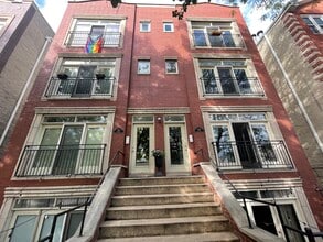 Building Photo - 938 N Wood St