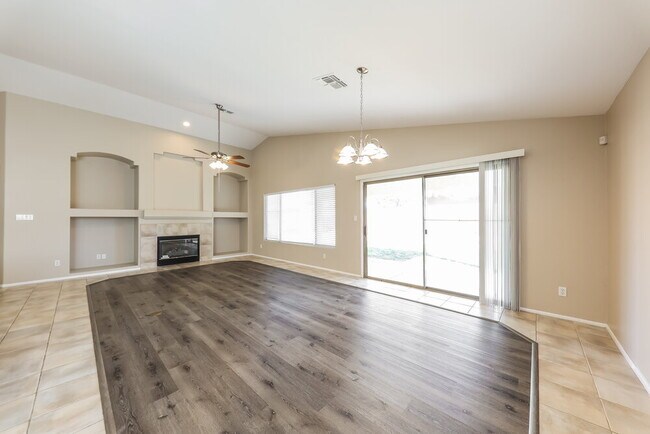 Foto del edificio - 8748 W Salter Dr