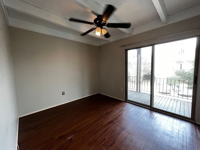 Foto del edificio - Two Bedroom , Two Bathroom