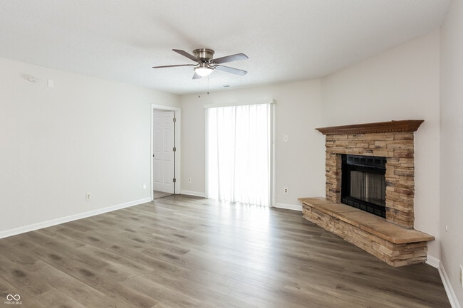 Foto del edificio - 2079 Meadowlark Ln