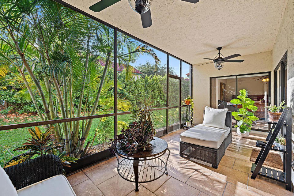 Building Photo - 25 Lexington Ln W