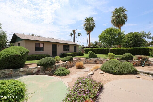 Foto del edificio - 3809 E Coolidge St