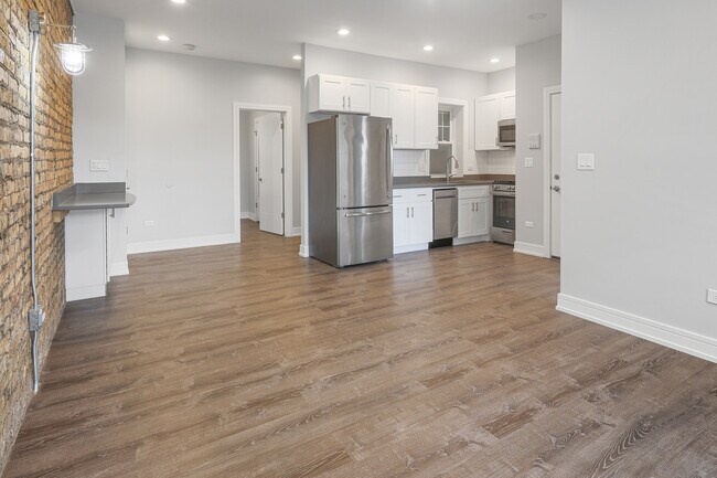 Foto del edificio - 6037 N Winthrop Ave