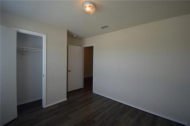 Building Photo - 1429 Raven Dr W