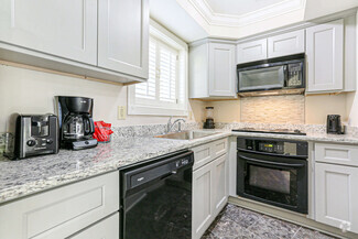 Building Photo - 2324 N Hullen St