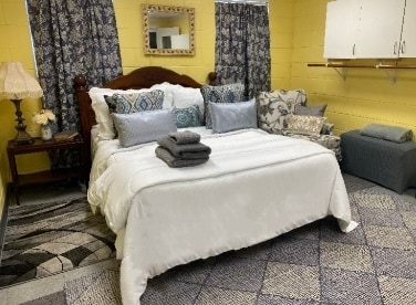 Front Bedroom - 506 E McIver Rd