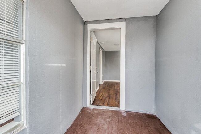 Foto del edificio - 4611 White Rock St
