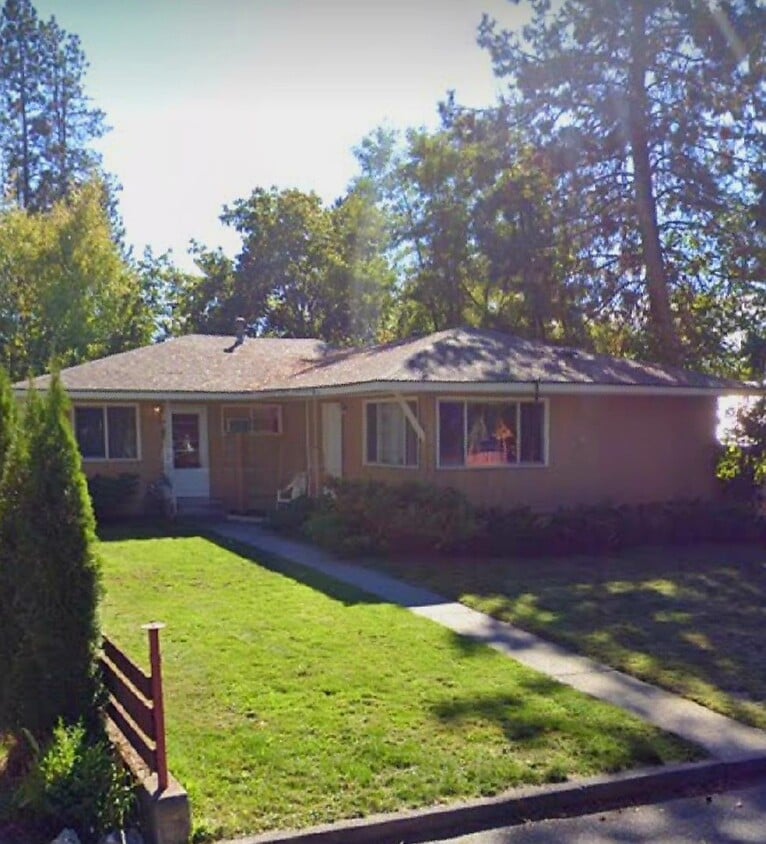 Primary Photo - 516-516 W Spokane Ave