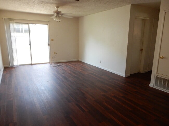 Foto del edificio - 2/2 Duplex in Fair Oaks