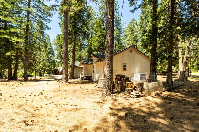 Foto del edificio - 6885 Kings Row Dr