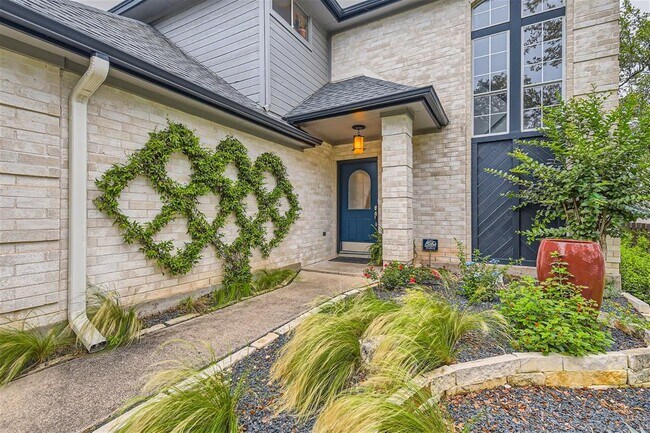 Building Photo - 903 Lipan Trail