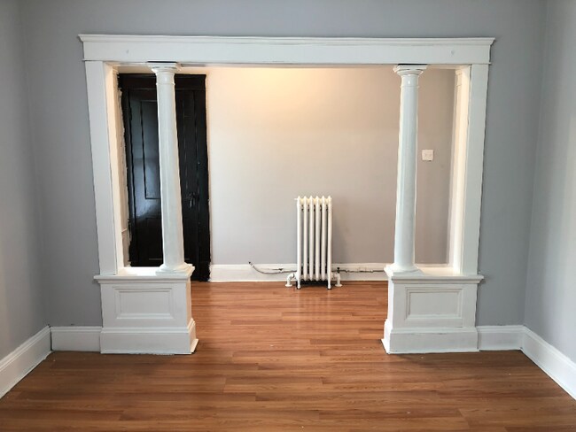 Building Photo - 4219 Sackett Ave