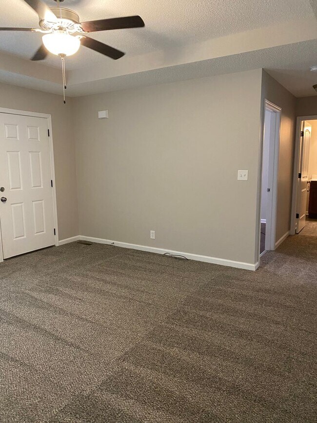 Building Photo - Adorable 3 bedroom 2 bath home near Exit 1.