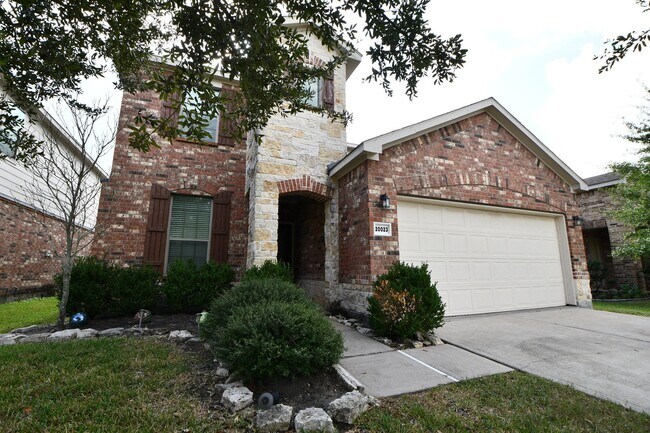 Foto del edificio - 20023 Linden Spruce Ln