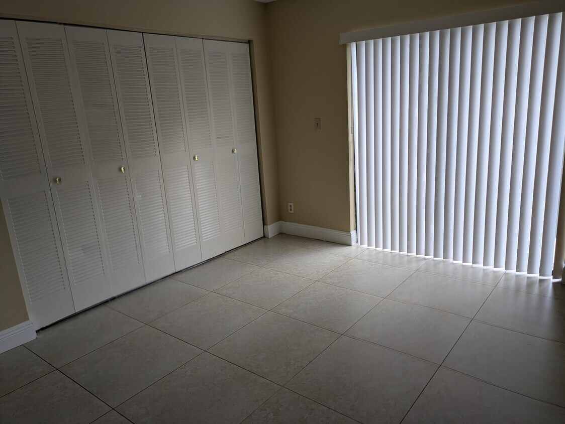Foto del edificio - 7943 NW 41 Ct