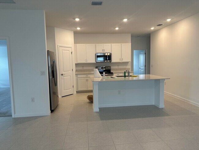 Building Photo - 755 Dockside Dr SW