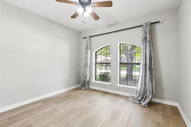 Foto del edificio - 703 Stoneybrook Dr
