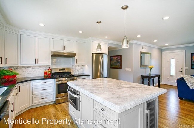 Building Photo - 4 br, 2 bath House - 15232 Coronado Street