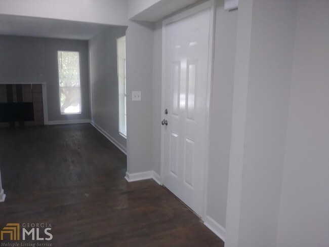 Building Photo - 4985 Brittany Dr