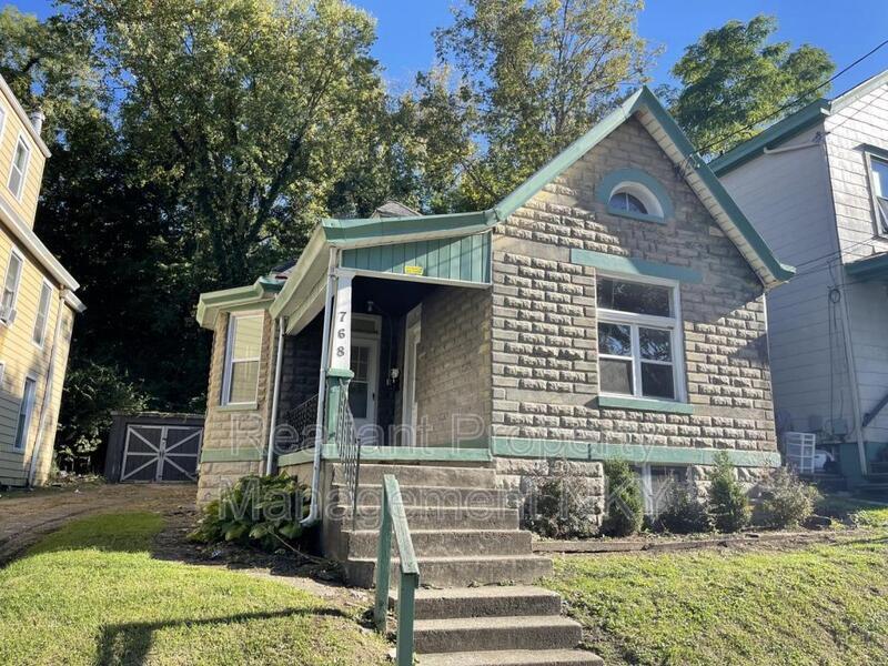 Primary Photo - 768 E 10th St