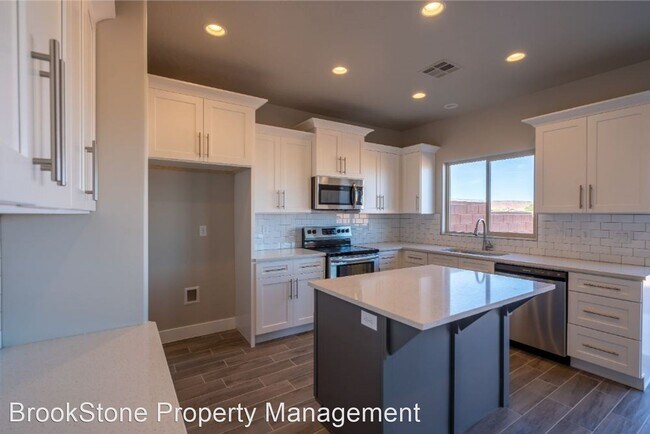 Building Photo - 3 br, 2.5 bath House - 682 Malorie Way