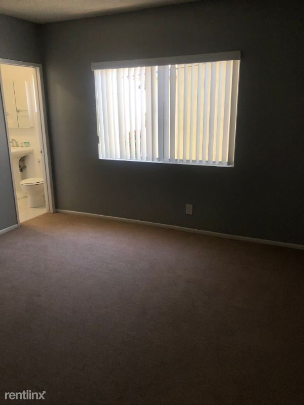 Building Photo - 2 br, 2 bath Apartment - 5228 Hermitage Ave
