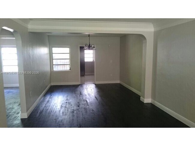 Foto del edificio - 2277 SW 27th St