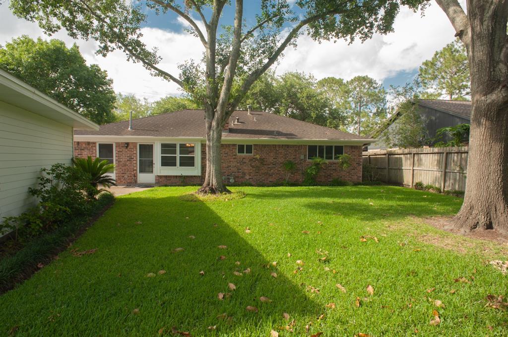 1906 Winding Creek Dr, Pearland, TX 77581 House for Rent in Pearland