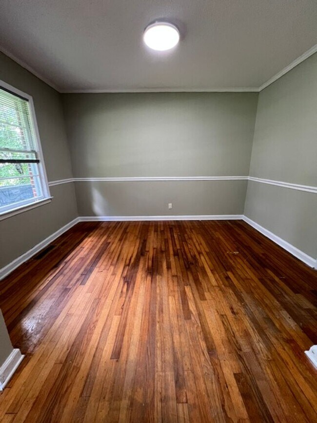 Building Photo - 3 Bedroom, 2 Bath House