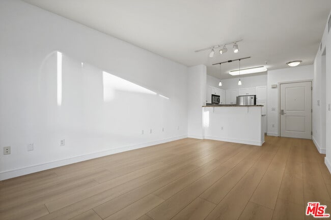 Foto del edificio - 100 S Alameda St