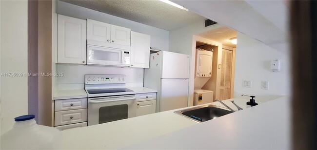 Building Photo - 15751 SW 106th Terrace