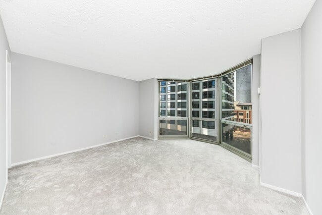 Building Photo - 195 N Harbor Dr