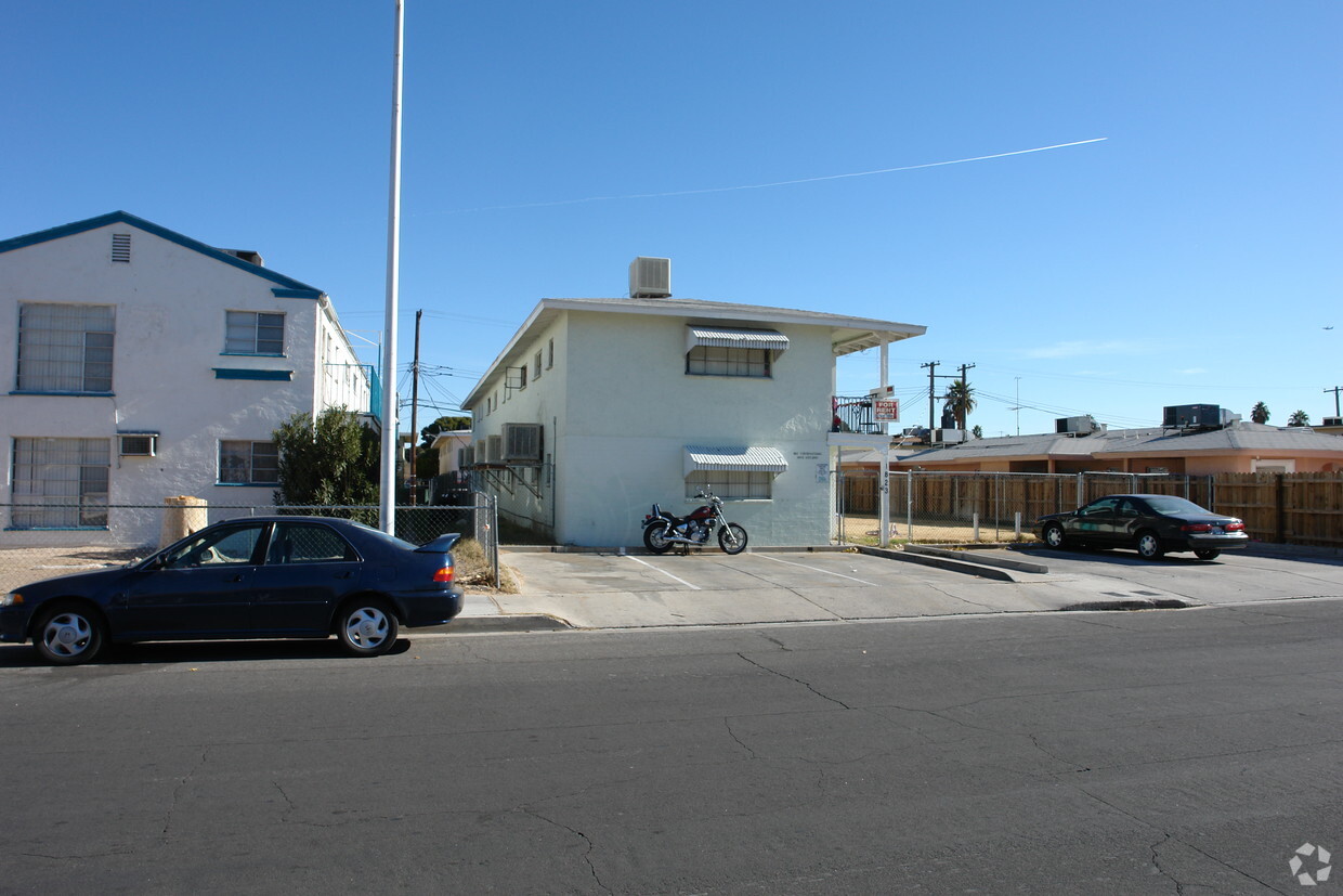 Foto del edificio - La Vista Apartments