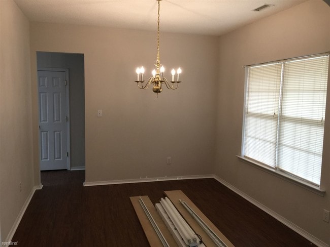 Building Photo - 4825 Heatherfield Way