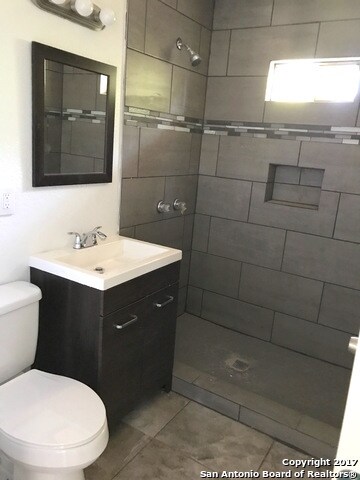 Foto del edificio - 1122 N Onslow St