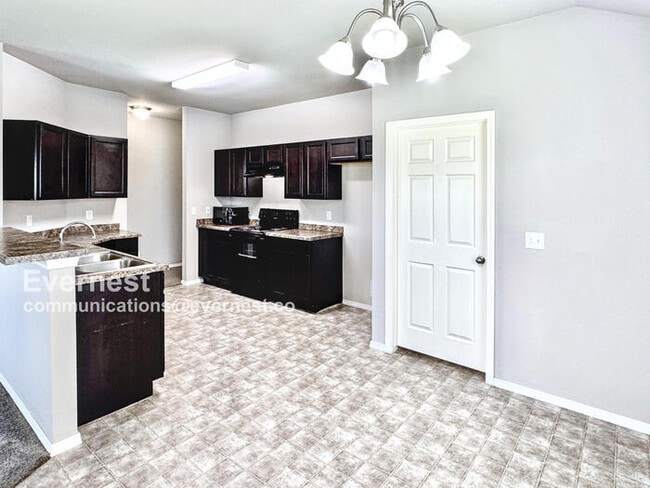 Foto del edificio - 6614 N 128th E Ave