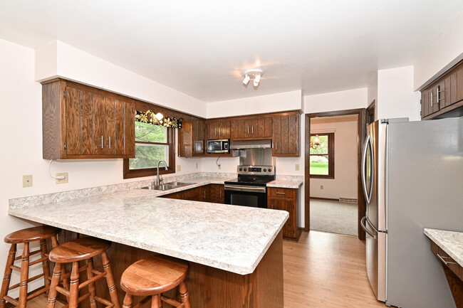 Building Photo - 3090 Sauk Trail