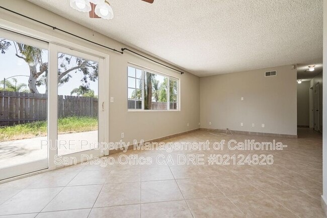 Building Photo - 8343 Mesa View Way