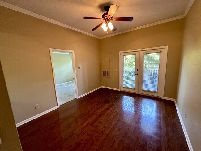 Foto del edificio - 2025 Woodmont Blvd