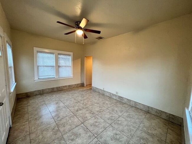 For Rent - For Rent House